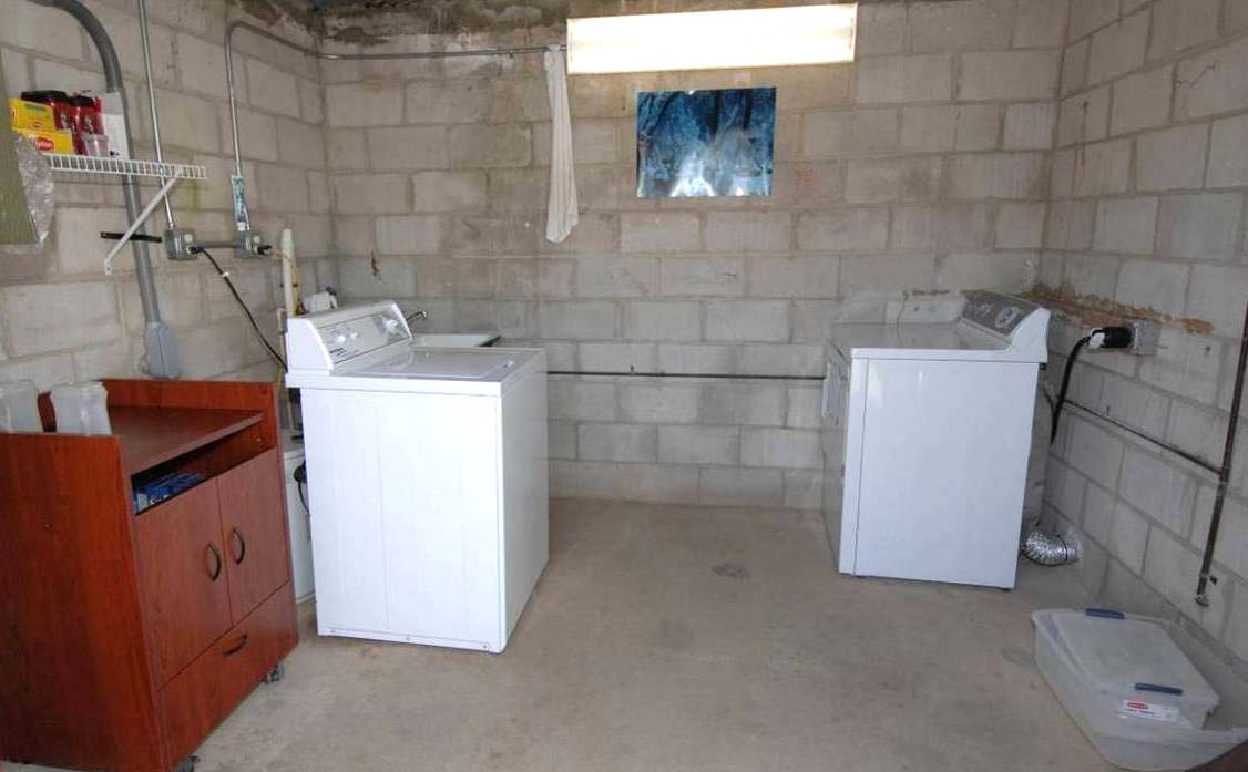Stock photo of Camp Iguana laundry room.jpg for the Antelope Valley, not a photo of a listed shop